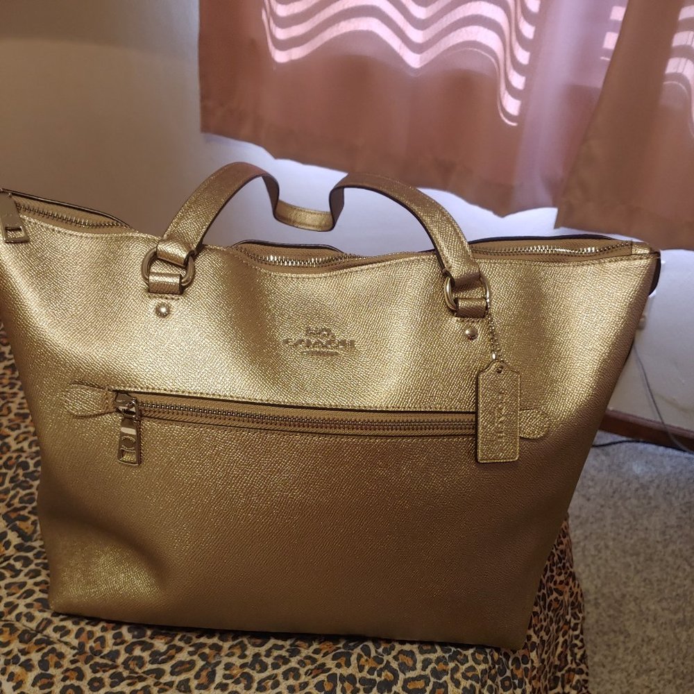 Coach champagne/light gold leather tote large